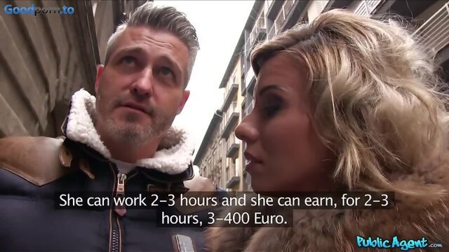 Vicky Love Public Agent