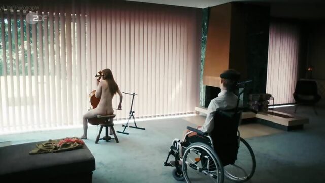 Йозефина Пройс (Josefine Preuß (Preuss)) голая в сериале "Вина по Фердинанду фон Шираху" (Schuld, 2017) s02e03 HD 720p
